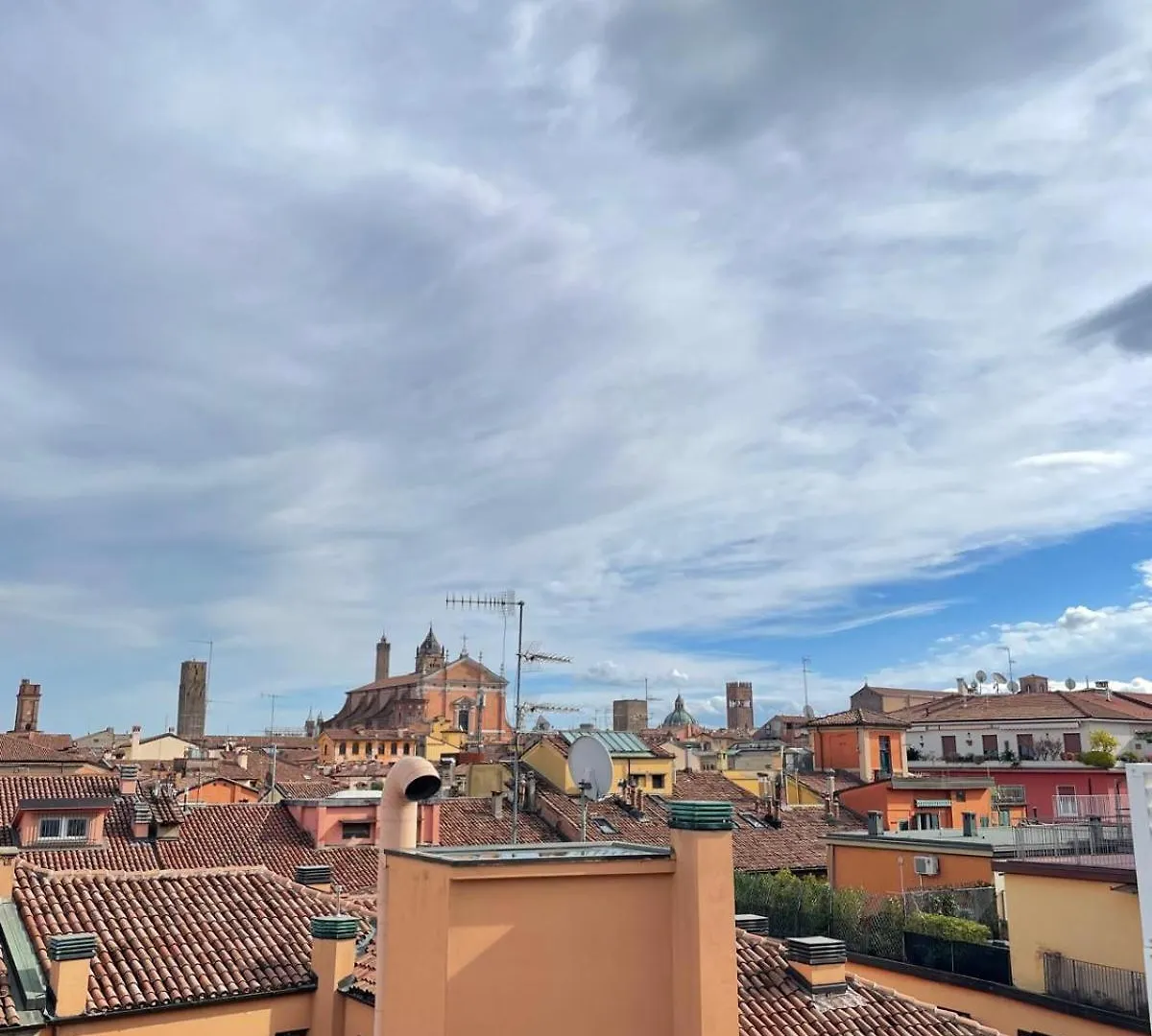 L'Attico Dell'Edera Apartment Bologna 0*,